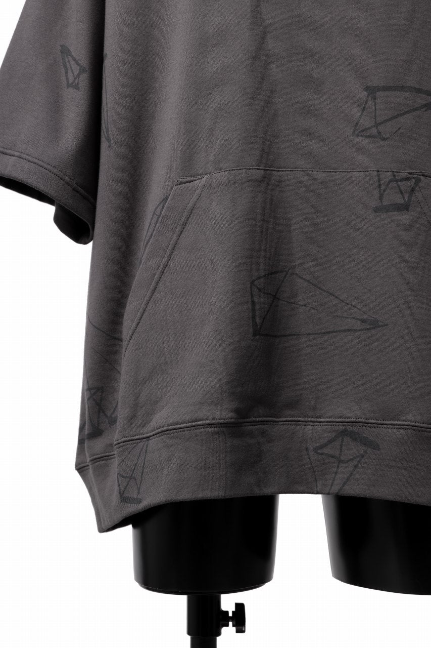 画像をギャラリービューアに読み込む, A.F ARTEFACT PYRA PATTERN PRINT SWEAT HOODIE SHORT SLEEVE (GREY)