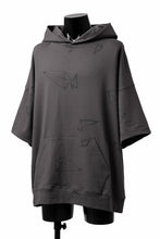画像をギャラリービューアに読み込む, A.F ARTEFACT PYRA PATTERN PRINT SWEAT HOODIE SHORT SLEEVE (GREY)
