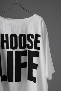 画像をギャラリービューアに読み込む, KATHARINE HAMNETT FABRIC SLOGAN TEE / CHOOSE LIFE (WHITE)