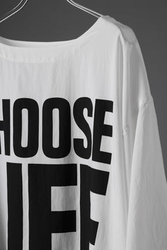 画像をギャラリービューアに読み込む, KATHARINE HAMNETT FABRIC SLOGAN TEE / CHOOSE LIFE (WHITE)