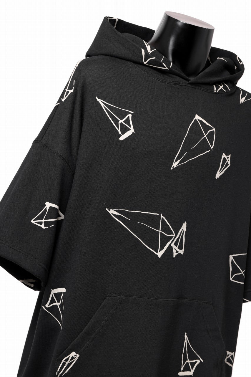 画像をギャラリービューアに読み込む, A.F ARTEFACT PYRA PATTERN PRINT SWEAT HOODIE SHORT SLEEVE (BLACK)