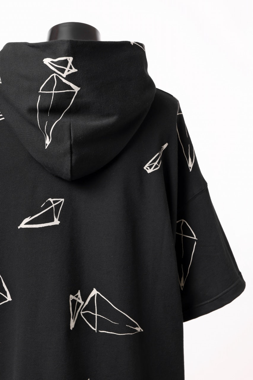 画像をギャラリービューアに読み込む, A.F ARTEFACT PYRA PATTERN PRINT SWEAT HOODIE SHORT SLEEVE (BLACK)