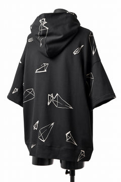 画像をギャラリービューアに読み込む, A.F ARTEFACT PYRA PATTERN PRINT SWEAT HOODIE SHORT SLEEVE (BLACK)