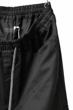 画像をギャラリービューアに読み込む, A.F ARTEFACT EXTREME WIDE CARGO PANTS / STRETCH TWILL (BLACK)