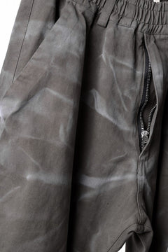 画像をギャラリービューアに読み込む, A.F ARTEFACT TUCK VOLUME BAGGY PANTS / VINTAGE DYED (KHAKI)