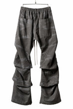 画像をギャラリービューアに読み込む, A.F ARTEFACT TUCK VOLUME BAGGY PANTS / VINTAGE DYED (KHAKI)