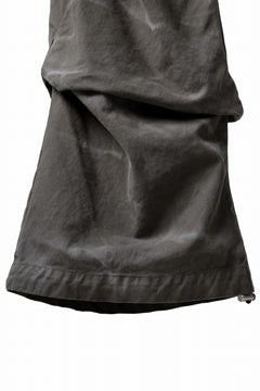 画像をギャラリービューアに読み込む, A.F ARTEFACT TUCK VOLUME BAGGY PANTS / VINTAGE DYED (KHAKI)