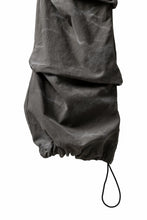 画像をギャラリービューアに読み込む, A.F ARTEFACT TUCK VOLUME BAGGY PANTS / VINTAGE DYED (KHAKI)