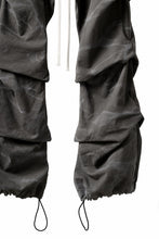 画像をギャラリービューアに読み込む, A.F ARTEFACT TUCK VOLUME BAGGY PANTS / VINTAGE DYED (KHAKI)