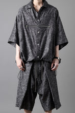 画像をギャラリービューアに読み込む, A.F ARTEFACT FRONT ZIP SQUEEZING SHIRT / PAISLEY JACQUARD (D.GREY)
