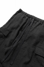 Load image into Gallery viewer, sus-sous exclusive military cargo pants / natural linen & wool (LIGHT BLACK)