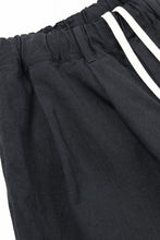 Load image into Gallery viewer, sus-sous exclusive atelier trousers / 10/2 linen cotton hop suck (BLACK)