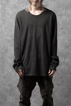 Load image into Gallery viewer, black crow x LOOM exclusive long sleeve tops / sumi dyed arthur cotton jersey (carbon)