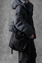 画像をギャラリービューアに読み込む, Juun.J Hot Melt Short Down Jumper (GREEN)
