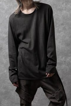 Load image into Gallery viewer, black crow x LOOM exclusive long sleeve tops / sumi dyed arthur cotton jersey (carbon)