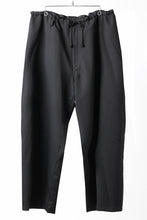 画像をギャラリービューアに読み込む, Y's for men CLASSIC STRING PANTS WITH 3-STITCH / WRINKLED GABARDINE (BLACK)