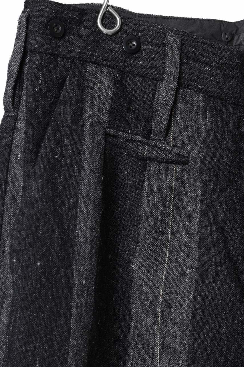 画像をギャラリービューアに読み込む, KLASICA GALWAY - Rt CUT OFF BOLD STRAIGHT TROUSERS / IRREGULAR STRIPED ROUGH TWEED (BLACK)