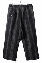 画像をギャラリービューアに読み込む, KLASICA GALWAY - Rt CUT OFF BOLD STRAIGHT TROUSERS / IRREGULAR STRIPED ROUGH TWEED (BLACK)