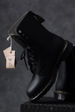 画像をギャラリービューアに読み込む, Y's x Dr. Martens 10-EYES BACK ZIP BOOTS 1490 / SMOOTH COWHIDE (BLACK)