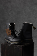 画像をギャラリービューアに読み込む, Y's x Dr. Martens 10-EYES BACK ZIP BOOTS 1490 / SMOOTH COWHIDE (BLACK)