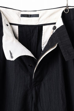 画像をギャラリービューアに読み込む, KLASICA GOSSE - Hb TUCKED x2 TROUSERS / HIGH DENSITY HERRING BONE (DARK NIGHT)