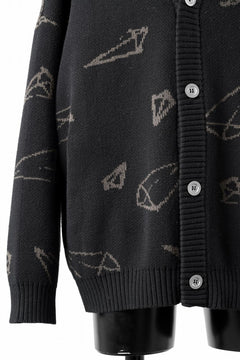 画像をギャラリービューアに読み込む, A.F ARTEFACT PYRA PATTERN COTTON KNIT CARDIGAN (BLACK x BROWN)