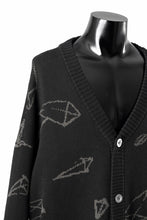 画像をギャラリービューアに読み込む, A.F ARTEFACT PYRA PATTERN COTTON KNIT CARDIGAN (BLACK x BROWN)