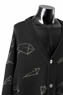 画像をギャラリービューアに読み込む, A.F ARTEFACT PYRA PATTERN COTTON KNIT CARDIGAN (BLACK x BROWN)