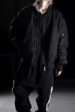 Load image into Gallery viewer, thom/krom FLIGHT BOMBER JACKET / WARM PADDED (BLACK)