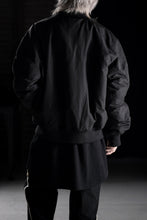 Load image into Gallery viewer, thom/krom FLIGHT BOMBER JACKET / WARM PADDED (BLACK)