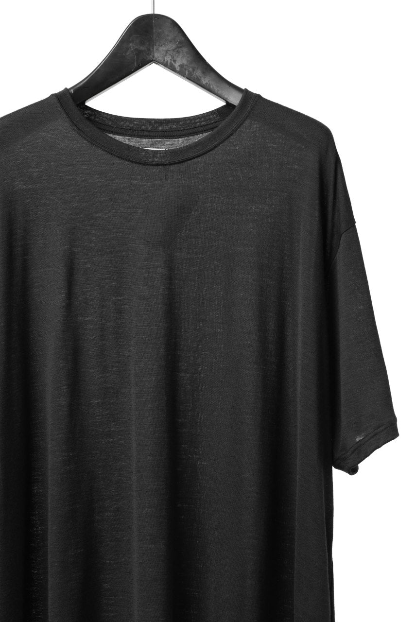 Load image into Gallery viewer, CAPERTICA OVERSIZED S/S TEE / SUPER 120s WASHABLE WOOL JERSEY (DARKNESS)