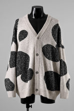 画像をギャラリービューアに読み込む, A.F ARTEFACT POLKA PATTERN BLEND KNIT CARDIGAN (BEIGE x GREY)