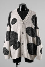 画像をギャラリービューアに読み込む, A.F ARTEFACT POLKA PATTERN BLEND KNIT CARDIGAN (BEIGE x GREY)