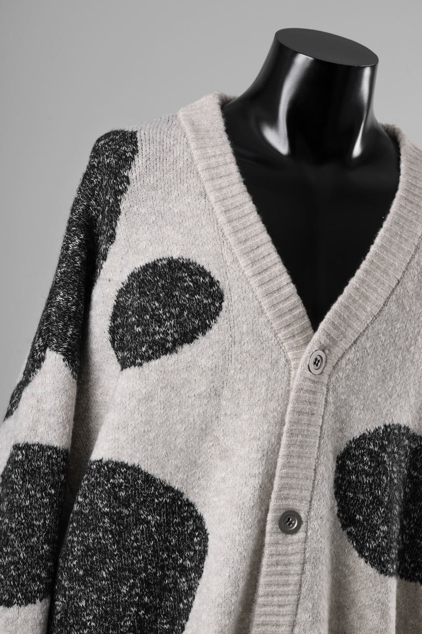 画像をギャラリービューアに読み込む, A.F ARTEFACT POLKA PATTERN BLEND KNIT CARDIGAN (BEIGE x GREY)