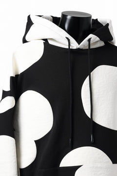 画像をギャラリービューアに読み込む, A.F ARTEFACT POLKA PATTERN SWEAT HOODIE (BLACK)