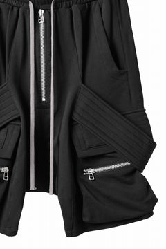 画像をギャラリービューアに読み込む, A.F ARTEFACT BELTED FLAP ZIP CARGO SARROUEL SHORTS / COTTON FLEECE (BLACK)