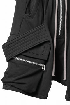 画像をギャラリービューアに読み込む, A.F ARTEFACT BELTED FLAP ZIP CARGO SARROUEL SHORTS / COTTON FLEECE (BLACK)