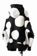 画像をギャラリービューアに読み込む, A.F ARTEFACT POLKA PATTERN SWEAT HOODIE (BLACK)