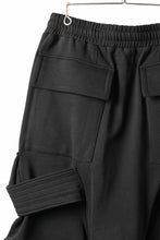 画像をギャラリービューアに読み込む, A.F ARTEFACT BELTED FLAP ZIP CARGO SARROUEL SHORTS / COTTON FLEECE (BLACK)