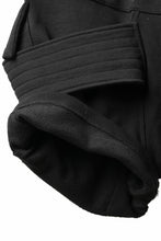 画像をギャラリービューアに読み込む, A.F ARTEFACT BELTED FLAP ZIP CARGO SARROUEL SHORTS / COTTON FLEECE (BLACK)