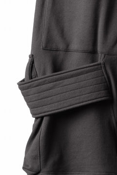 画像をギャラリービューアに読み込む, A.F ARTEFACT BELTED FLAP ZIP CARGO SARROUEL SHORTS / COTTON FLEECE (D.GREY)