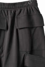 画像をギャラリービューアに読み込む, A.F ARTEFACT BELTED FLAP ZIP CARGO SARROUEL SHORTS / COTTON FLEECE (D.GREY)