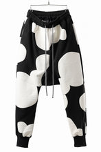 画像をギャラリービューアに読み込む, A.F ARTEFACT POLKA PATTERN SWEAT SAROUEL PANTS (BLACK)