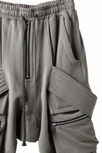 画像をギャラリービューアに読み込む, A.F ARTEFACT BELTED FLAP ZIP CARGO SARROUEL SHORTS / COTTON FLEECE (GREY)