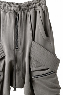 画像をギャラリービューアに読み込む, A.F ARTEFACT BELTED FLAP ZIP CARGO SARROUEL SHORTS / COTTON FLEECE (GREY)