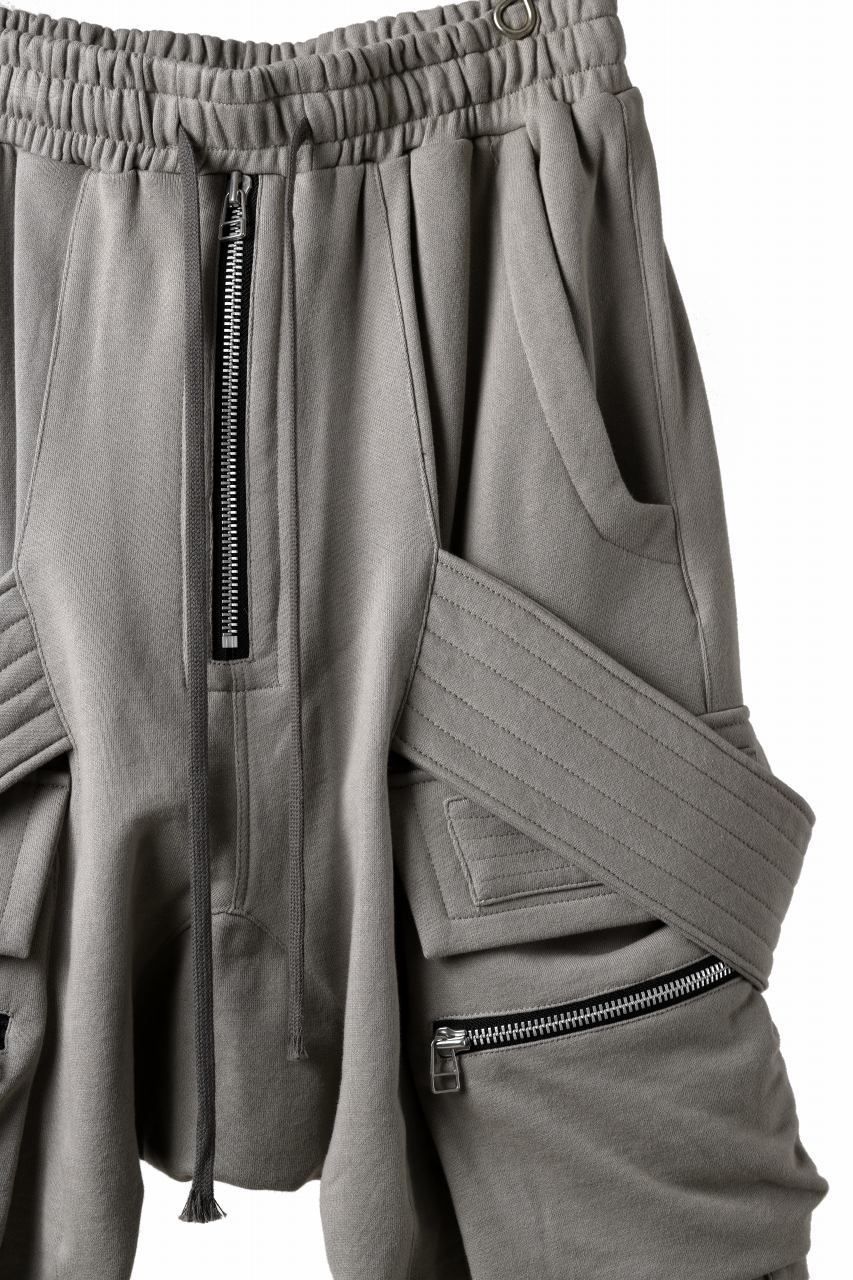 画像をギャラリービューアに読み込む, A.F ARTEFACT BELTED FLAP ZIP CARGO SARROUEL SHORTS / COTTON FLEECE (GREY)