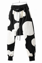 画像をギャラリービューアに読み込む, A.F ARTEFACT POLKA PATTERN SWEAT SAROUEL PANTS (BLACK)