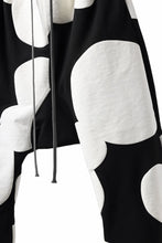 画像をギャラリービューアに読み込む, A.F ARTEFACT POLKA PATTERN SWEAT SAROUEL PANTS (BLACK)