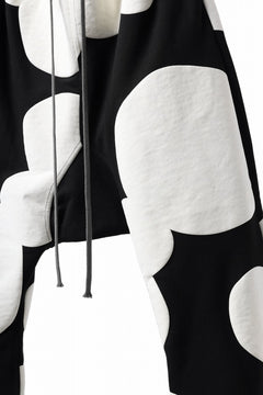 画像をギャラリービューアに読み込む, A.F ARTEFACT POLKA PATTERN SWEAT SAROUEL PANTS (BLACK)