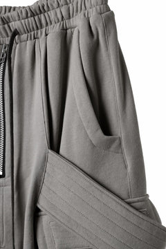 画像をギャラリービューアに読み込む, A.F ARTEFACT BELTED FLAP ZIP CARGO SARROUEL SHORTS / COTTON FLEECE (GREY)